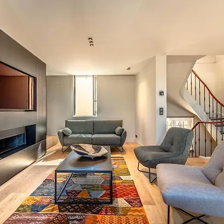 Superbe Maison, Toit Terrasse, Climatisee, Parking