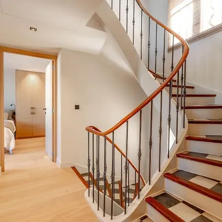 Superbe Maison, Toit Terrasse, Climatisee, Parking Villa *